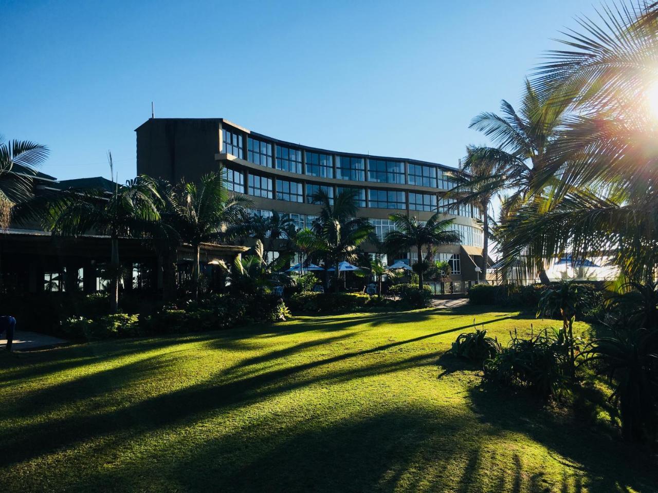 Salt Rock Hotel And Beach Resort Ballito Exterior photo